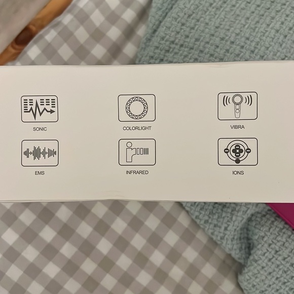 6n1 Slimming Machine - Picture 2 of 4